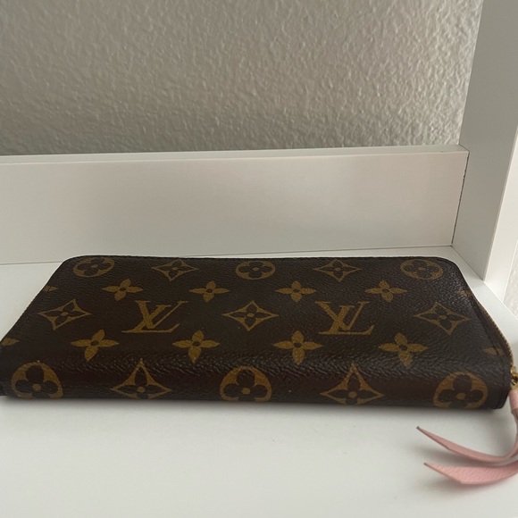 Clémence Louis Vuitton Wallet - Picture 4 of 5